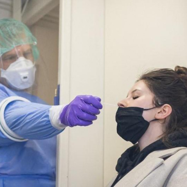 Testiranje na covid-19 u Sloveniji
