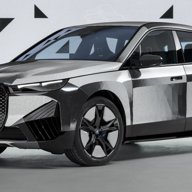 BMW IX Flow
