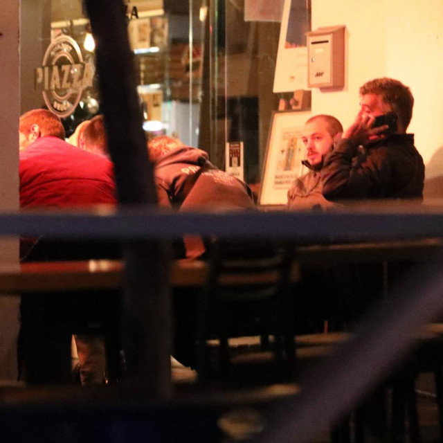 Matejevo društvo u razgovoru s njegovim ocem snimljeni u jednom beogradskom restoranu nakon što je mladić nestao
