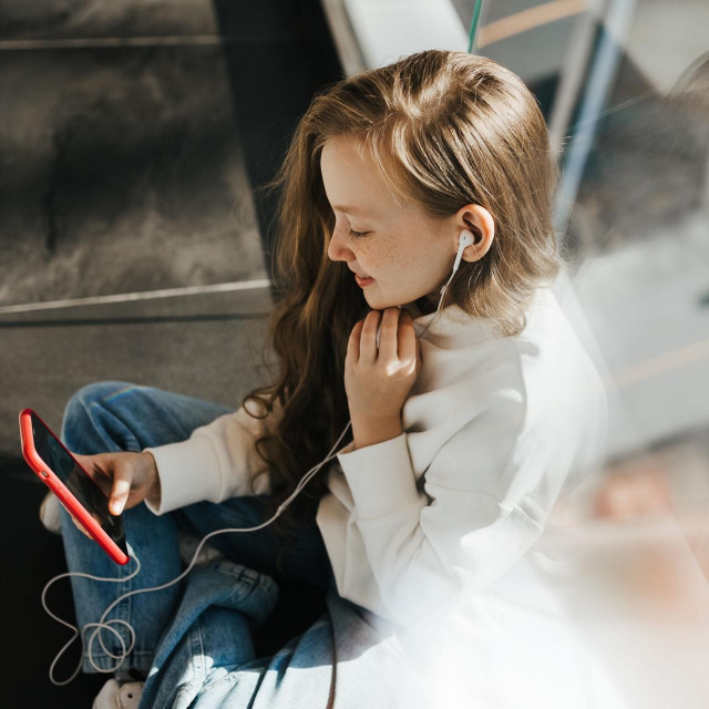 Većina, uglavnom među mladima, često i nije svjesna da TikTok njihovo korisničko ponašanje analizira vrlo detaljno
