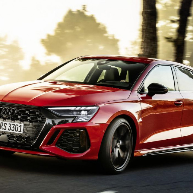 Audi RS3
