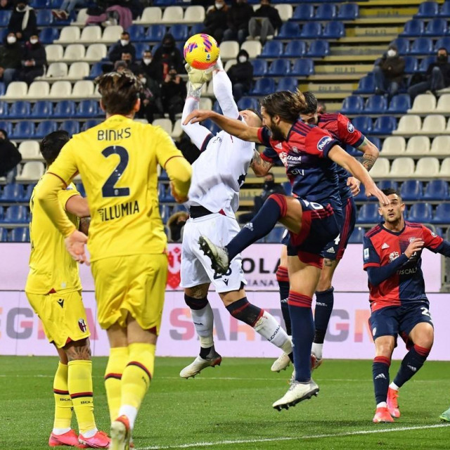 Cagliari je uspio preokretom doći do važna tri boda
