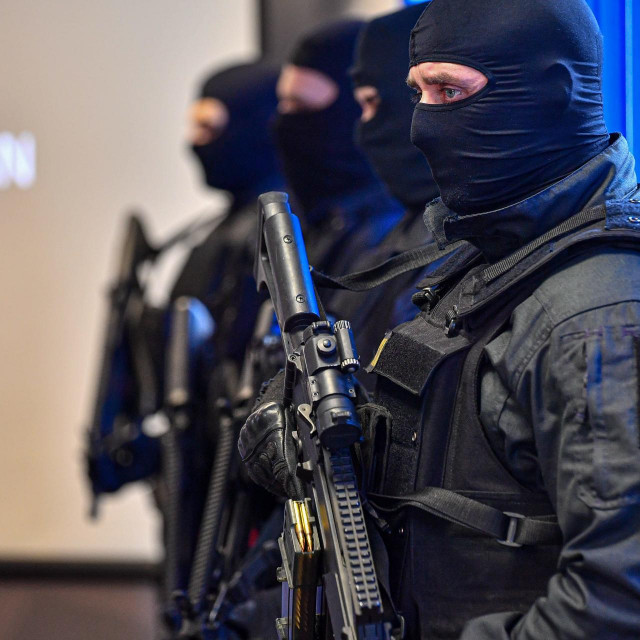 U Luci Ploče zaplijenjeno je 220 kilograma heroina i 62 kilograma kokaina ukupne vrijednosti 17 milijuna eura
