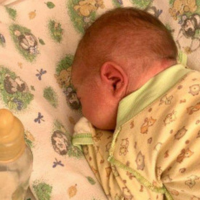 Ostavljena djevojčica
