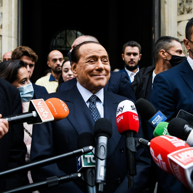 Bivši talijanski premijer, pravomoćno osuđen, Silvio Berlusconi
