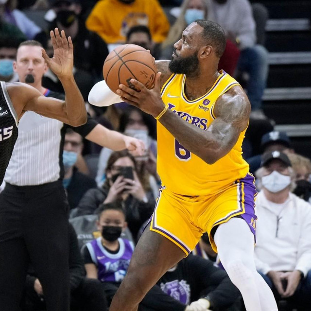 Ni LeBron James nije mogao spriječiti novi poraz Lakersa
