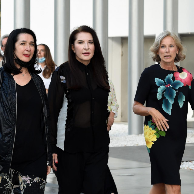 Zdenka Badovinac (lijevo) i Marina Abramović (u sredini)
