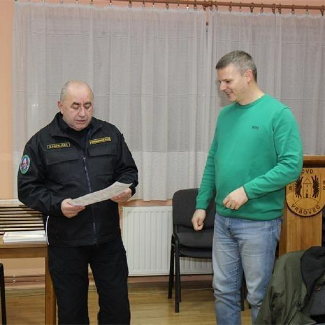 Vrbovečki vatrogasci donirali su svoje dnevnice za izgradnju kuće obitelji pogođenoj potresom

