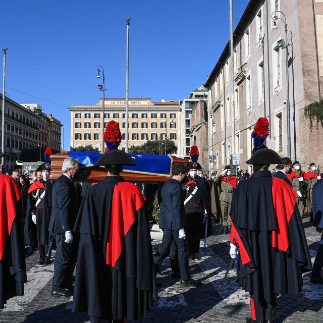 Sprovod Davida Sassolija
