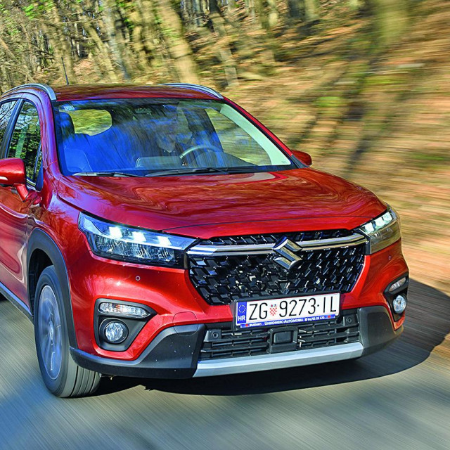 Suzuki S-Cross SX4 hybrid All grip
