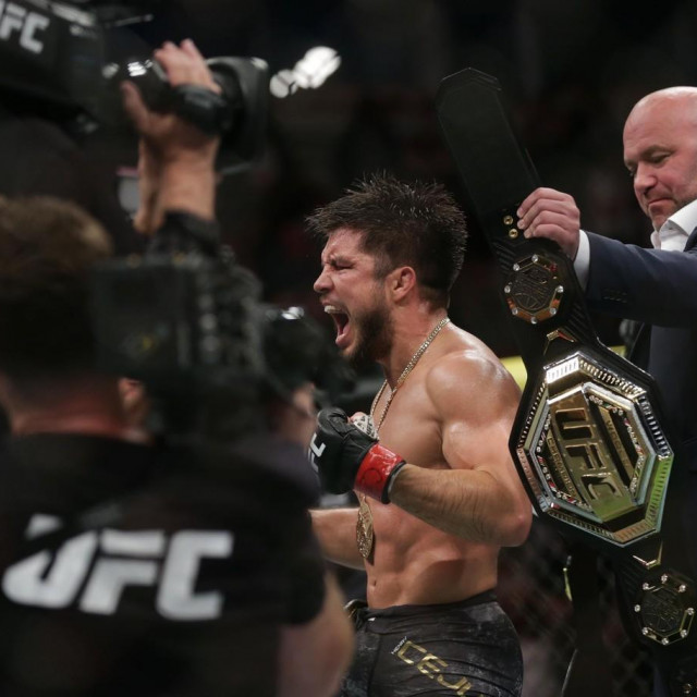 Dana White i Henry Cejudo