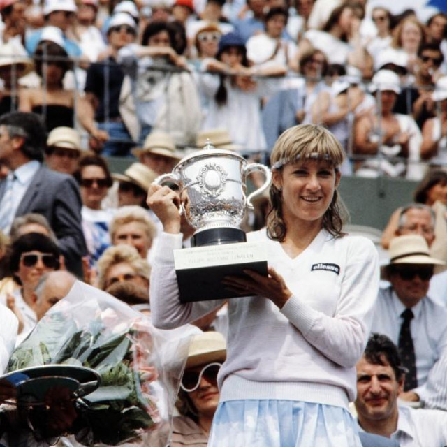 Chris Evert (desno, 1983.)
