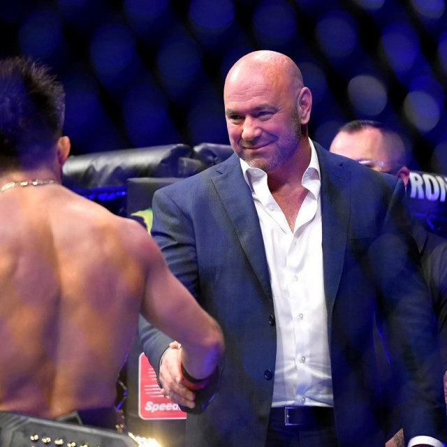 Henry Cejudo i Dana White
