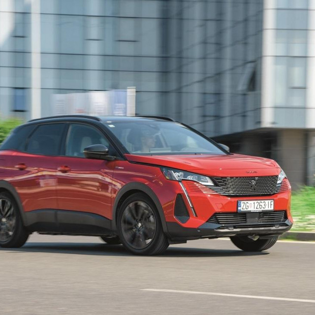 Peugeot 3008 Hybrid4
