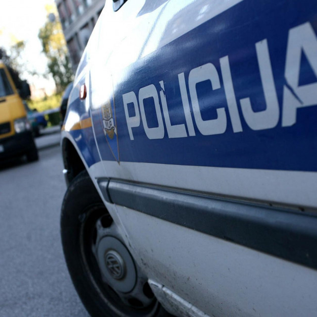 Policijski automobil; ilustracija
