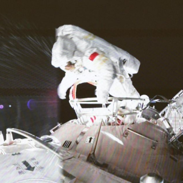 Astronaut u svemiru/Ilustracija
