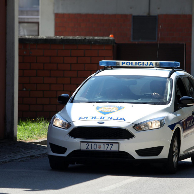 Policijski automobil/Ilustracija