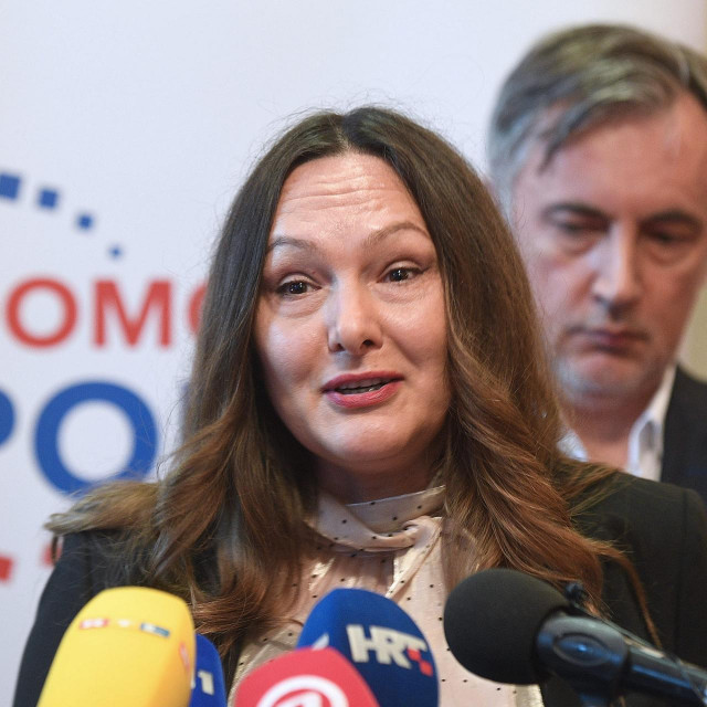 Ružica Vukovac i Miroslav Škoro
