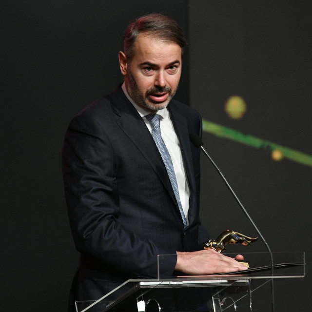 Rješavanje dioničara PBZ-a Intesu Sanpaolo stajat će oko 145 milijuna kuna
