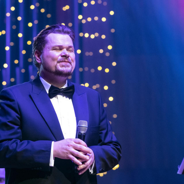 Tomislav Mužek i Zagrebački kvartet saksofona
 
