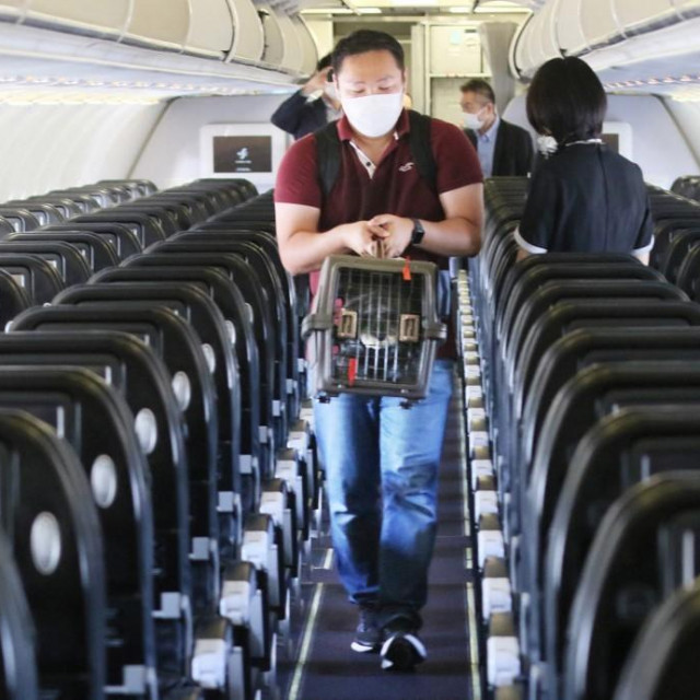 Mnogi stanovnici Hong Konga ne mogu svoje kućne ljubimce prevesti komercijalnim linijama
