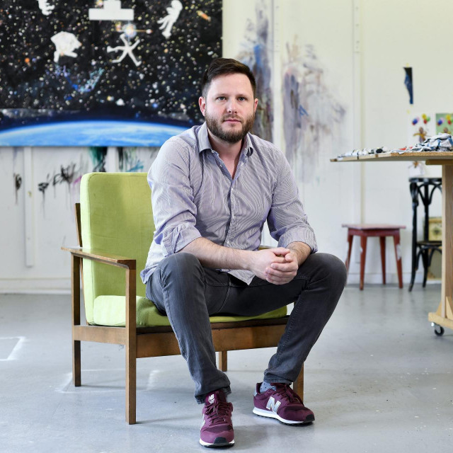 Slikar Pavle Pavlović u svom ateljeu
