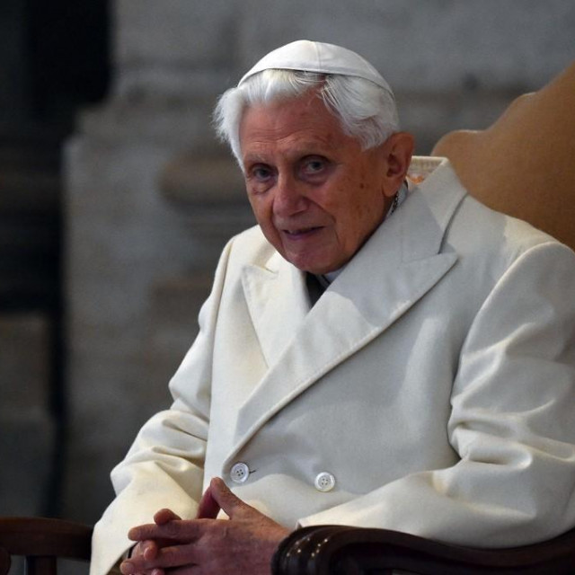 Papa emeritus Benedikt XVI
