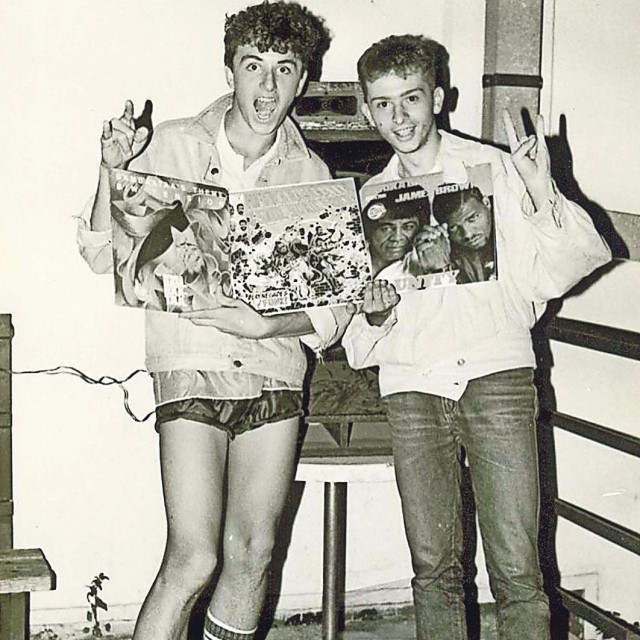 Master Keops, danas poznatiji pod imenom Renman, i Igor Grgić, tadašnji Elf G., a današnji DJ Toxic
