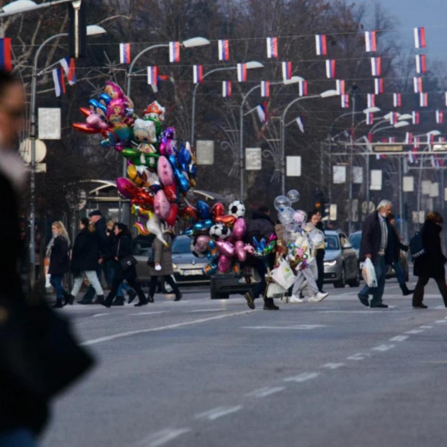 Zastavica u Ulici kralja Petra l. Karađorđevića ne fali, odgovora o tome kakvu budućnost zapravo Milorad Dodik želi baš i ne
