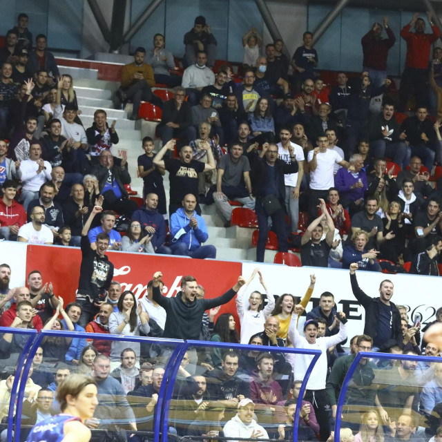 Kadar s utakmice Cibona - Partizan

