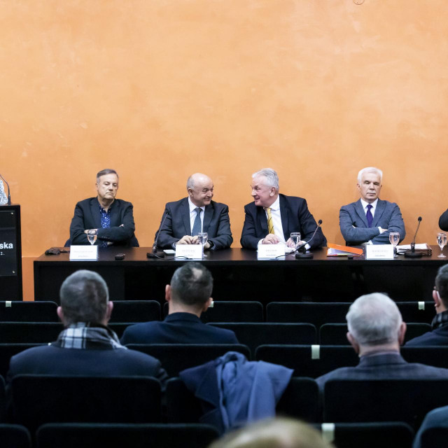 Drago Jakovčević, Ljubo Jurčić, Ivica Nuić, Mladen Vedriš i Damir Zorić
