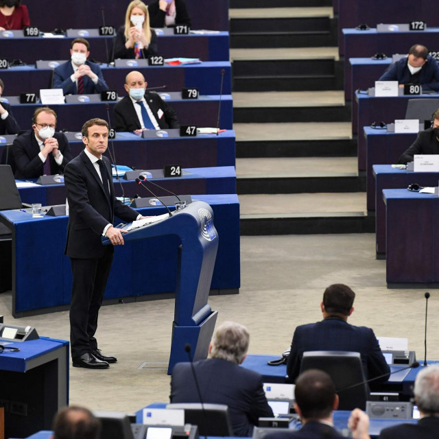 Francuski predsjednik Emmanuel Macron na plenarnoj sjednici Europskog parlamenta

