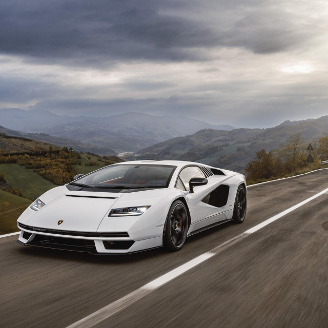 Lamborghini Countach LPI 800-4
