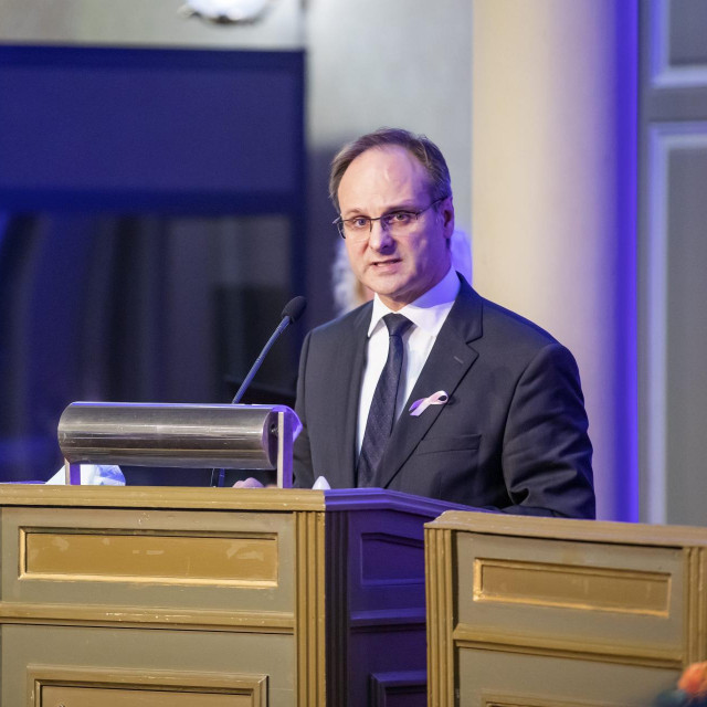 Zvonimir Frka Petešić
