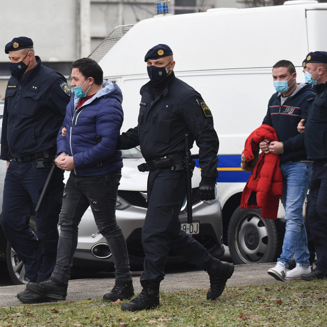 Privođenje Baje i Darka Amića
