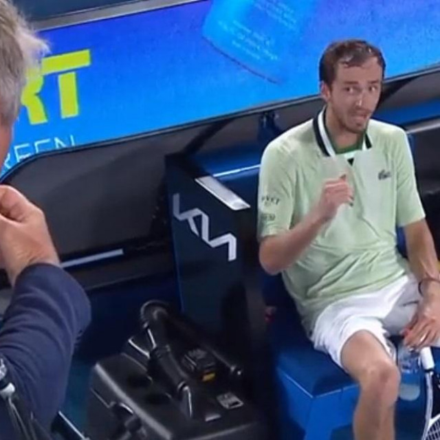 Medvjedev poludio na suca
