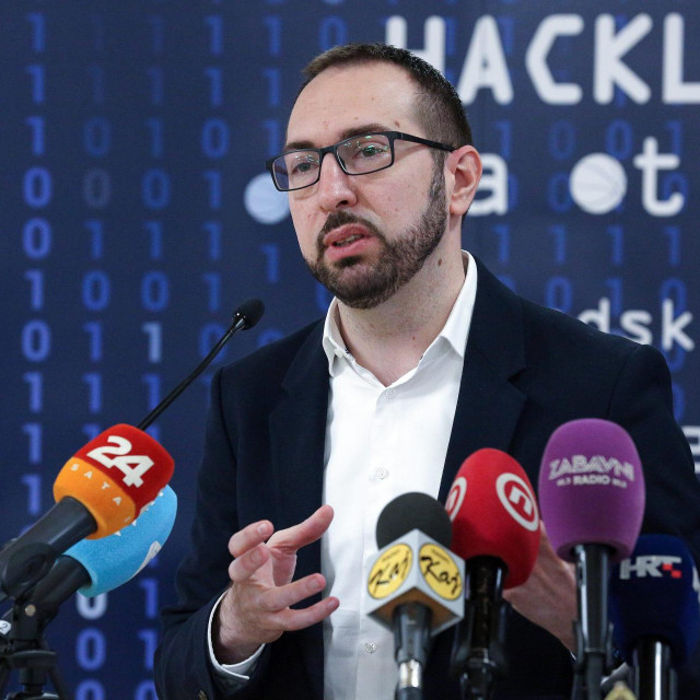 Tomislav Tomašević
