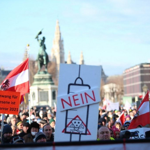 Prosvjed protiv obveznog cijepljenja u Austriji
