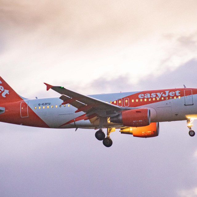 EasyJet Airbus A319/Ilustracija
