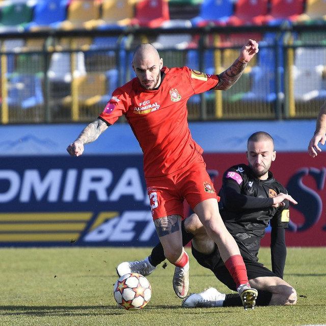 Anthony Kalik (lijevo)
