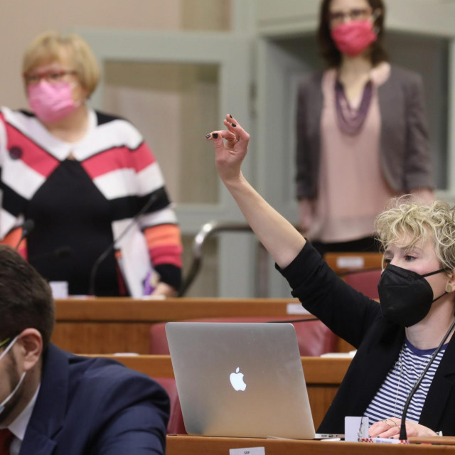 Anka Mrak Taritaš i Ivana Kekin
