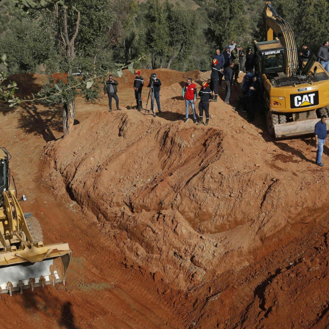 Spašavanje dječaka u Maroku
