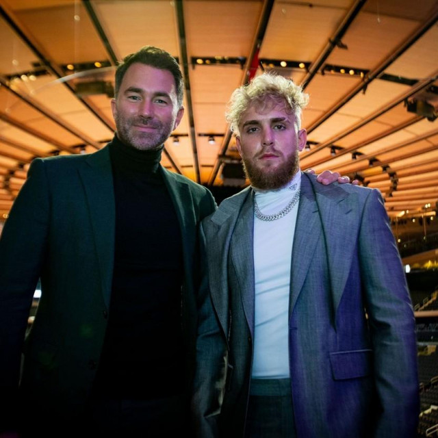 Eddie Hearn i Jake Paul
