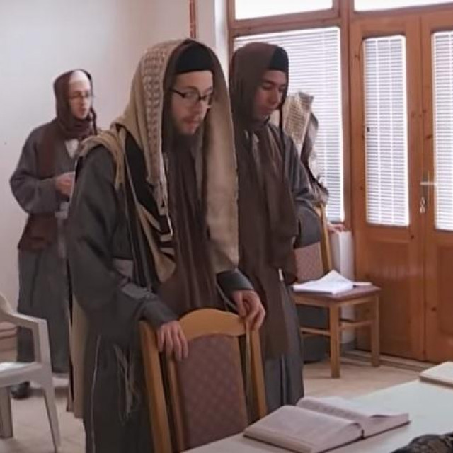 Pripadnici Lev Tahora
