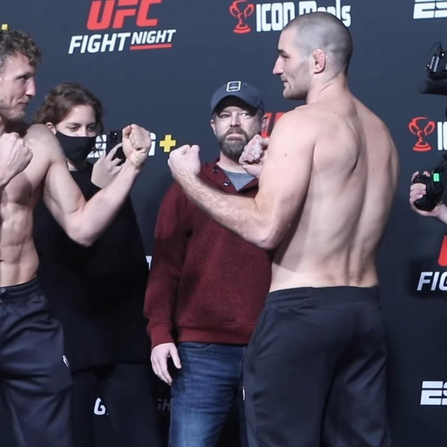 Jack Hermansson i Sean Strickland
