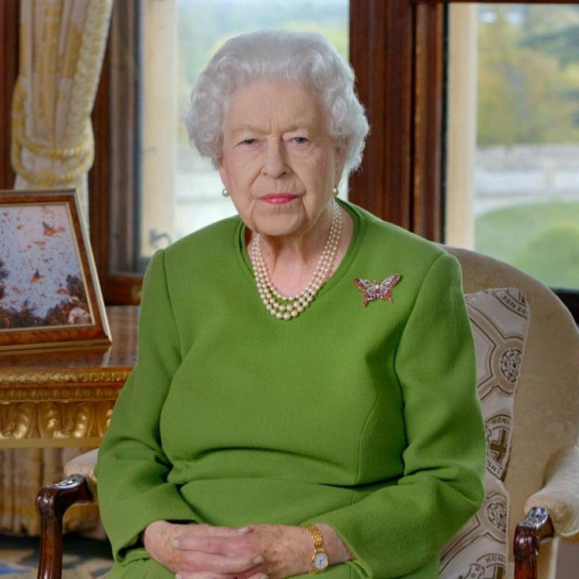 Kraljica Elizabeta II

