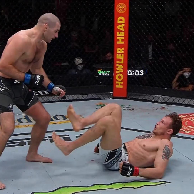 Sean Strickland vs. Jack Hermansson
