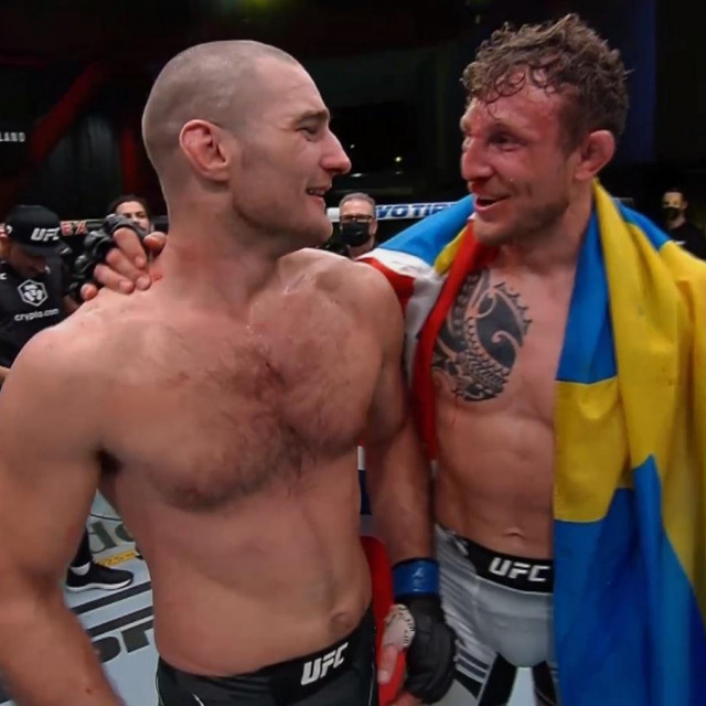Sean Strickland i Jack Hermansson
