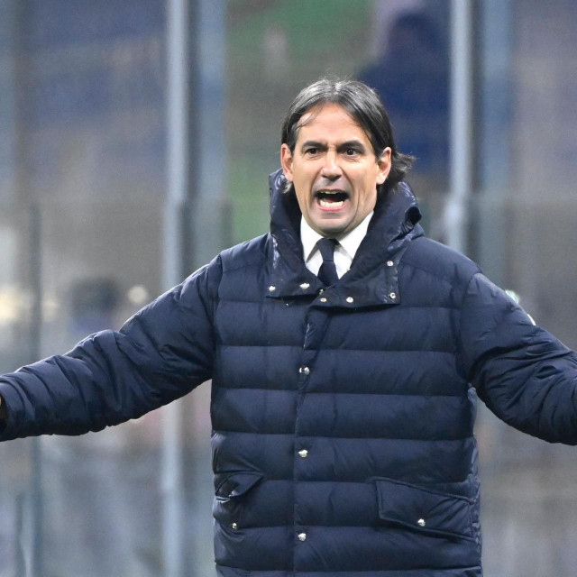 Simone Inzaghi je poražen u velikom milanskom derbiju
