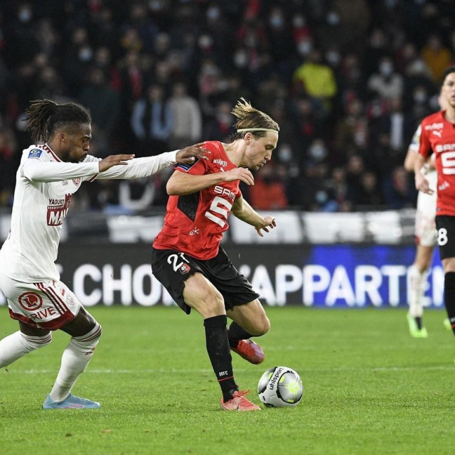 Lovro Majer (s loptom)
